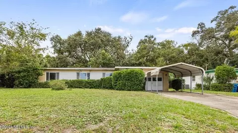 2904 Red Oak Dr, Jacksonville, FL 32277