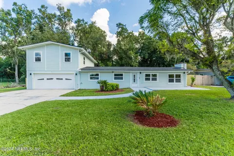 411 Renne Dr N, Jacksonville, FL 32218