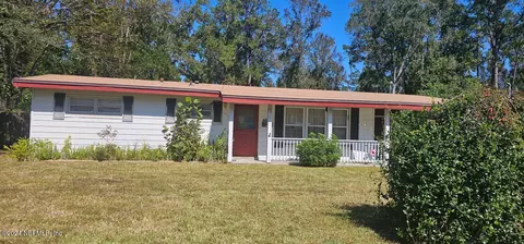 7947 Le Mans Dr, Jacksonville, FL 32210