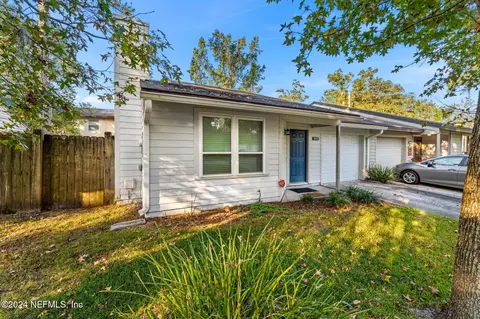 6655 Wellington Pl Ln, Jacksonville, FL 32216