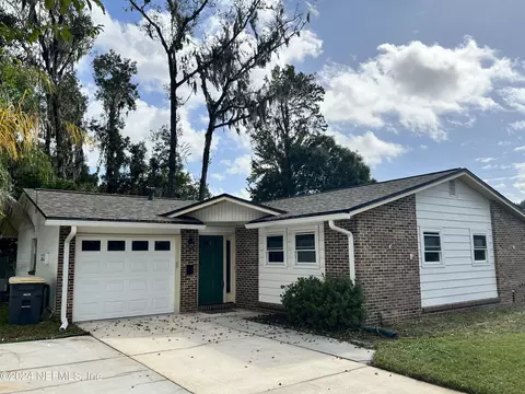 3433 Prather Dr, Jacksonville, FL 32216