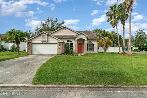 7610 Pimmit Hills Dr, Jacksonville, FL 32244