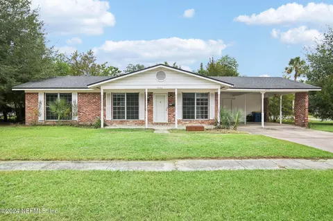 3230 Greenholly Dr W, Jacksonville, FL 32277