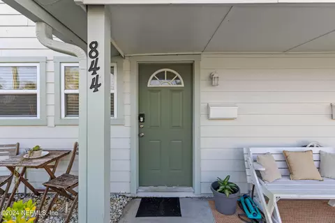 844 Cavalla Rd, Atlantic Beach, FL 32233