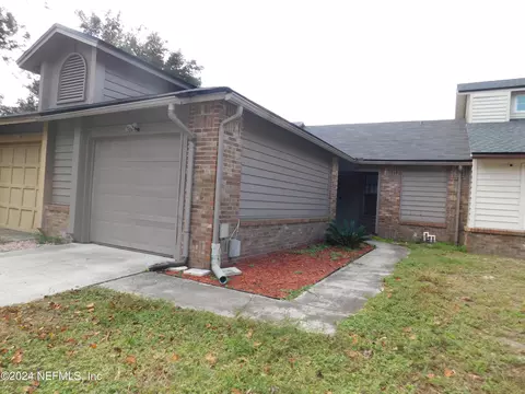 8015 Marseilles Dr, Jacksonville, FL 32277