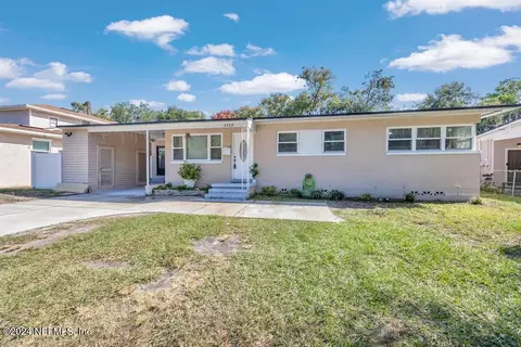 2423 Caladium Rd, Jacksonville, FL 32211