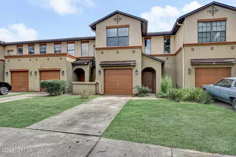 5247 Brighton Park Ln, Jacksonville, FL 32210