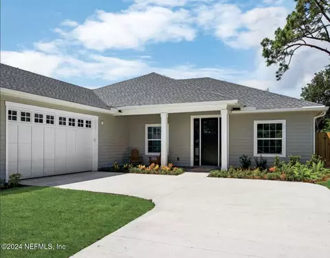 400 Oceanwood Dr, Neptune Beach, FL 32266