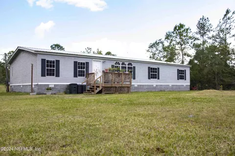 153 Lettie Ln, Palatka, FL 32177
