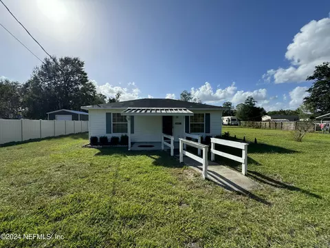9952 Clinton Ave S, Glen Saint Mary, FL 32040