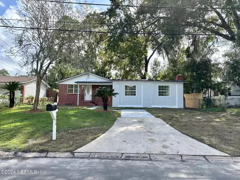 5324 Quan Dr, Jacksonville, FL 32205