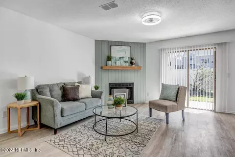 8300 Plaza Gate Ln #1183, Jacksonville, FL 32217