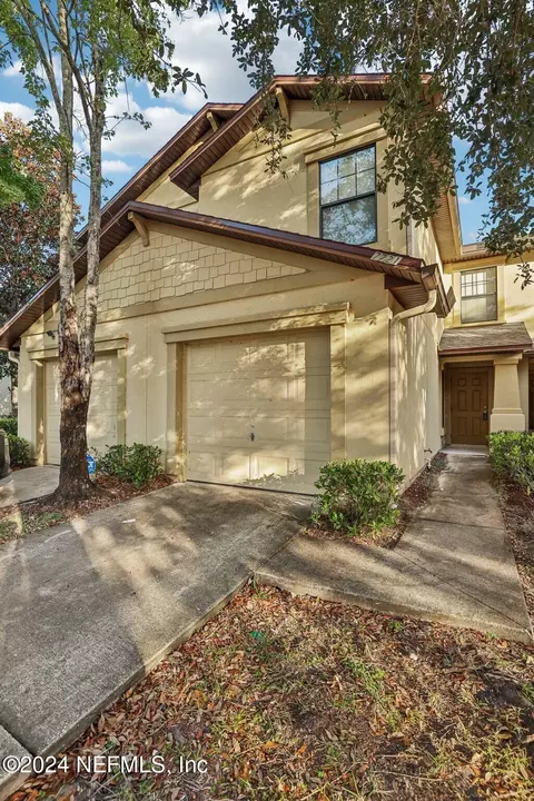 7721 Highchair Ln, Jacksonville, FL 32210