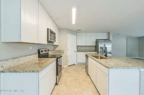 4926 Morning Rise Cir, Jacksonville, FL 32218