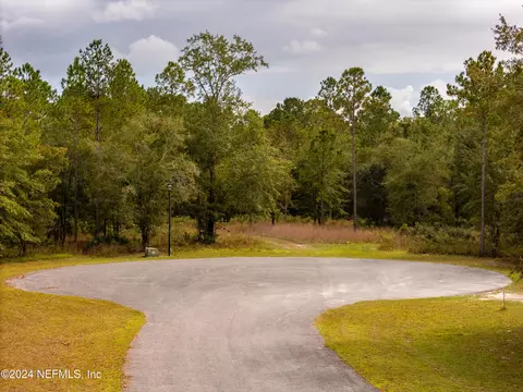 13320 Short Ct, Bryceville, FL 32009
