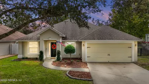 293 N Lake Cunningham Ave, Saint Johns, FL 32259