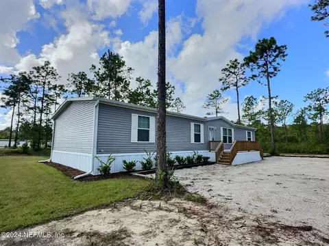 171 E Alachua St, Palatka, FL 32177