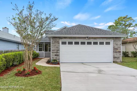 488 Filmore Dr, Jacksonville, FL 32225