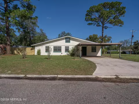 907 N Tarin Dr, Jacksonville, FL 32218