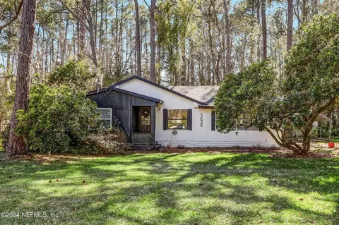 5630 Cruz Rd, Jacksonville, FL 32207