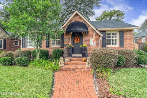2744 Fieldston Ln, Jacksonville, FL 32207