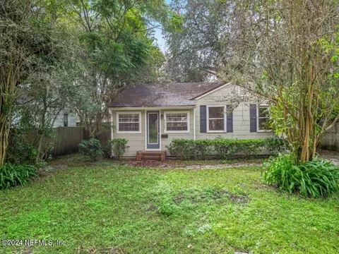 3322 Sylvia St, Jacksonville, FL 32207