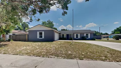 6093 Anglia Dr, Jacksonville, FL 32244