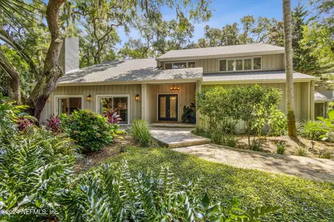 113 Sea Marsh Rd, Fernandina Beach, FL 32034