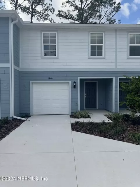 1940 Normandy Pines Ln, Jacksonville, FL 32221