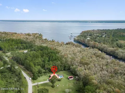 162 Pioneer Trl, Green Cove Springs, FL 32043