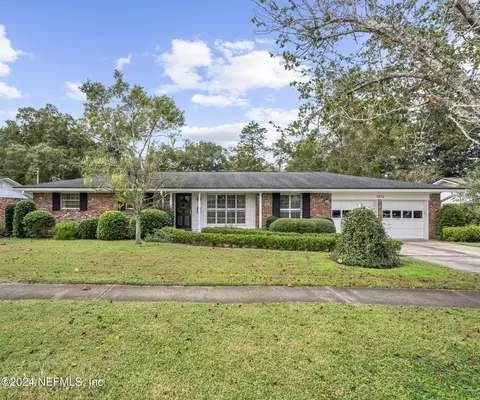 8572 Brierwood Rd, Jacksonville, FL 32217