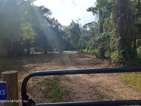 120 Carol Ave, Crescent City, FL 32112