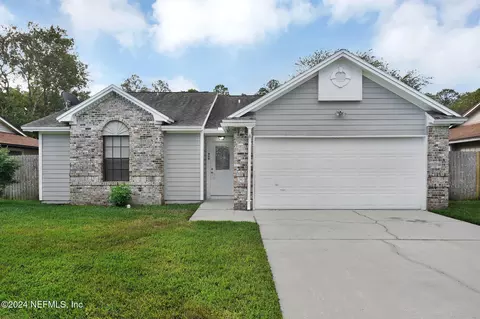 466 Moby Dick Dr S, Jacksonville, FL 32218