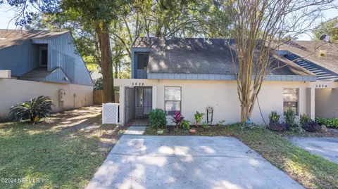 5628 Pinehill Ln, Jacksonville, FL 32244