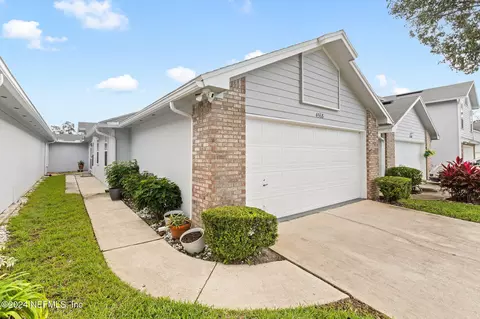 4568 Cabbage Pond Dr, Jacksonville, FL 32257