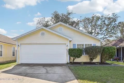 884 Majestic Cypress Dr N, Jacksonville, FL 32233