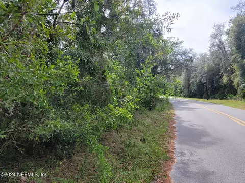 268 Browns Hammock Rd, Crescent City, FL 32112