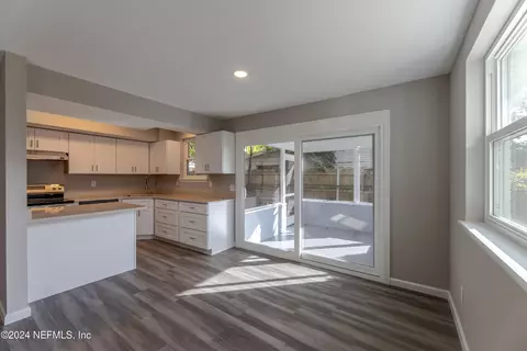 11427 Harlan Dr, Jacksonville, FL 32218