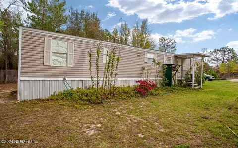 113 Lakeview Way, Interlachen, FL 32148