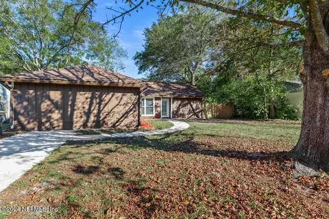 8253 Justin Rd N, Jacksonville, FL 32210