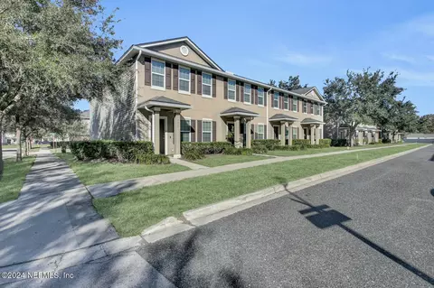 2767 Hollybrook Ln, Orange Park, FL 32073