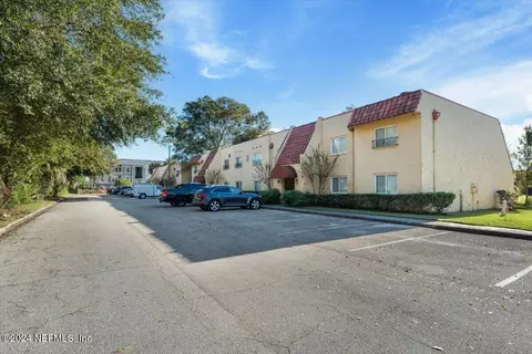 3918 La Mirada Dr N #6, Jacksonville, FL 32217