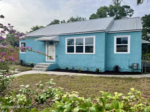 2414 Crill Ave, Palatka, FL 32177