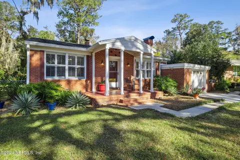 5141 Emory Cir, Jacksonville, FL 32207