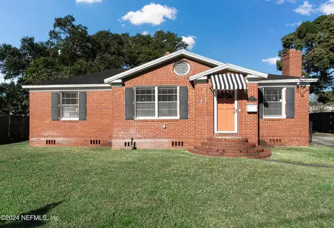 5845 Bartram Cir N, Jacksonville, FL 32207