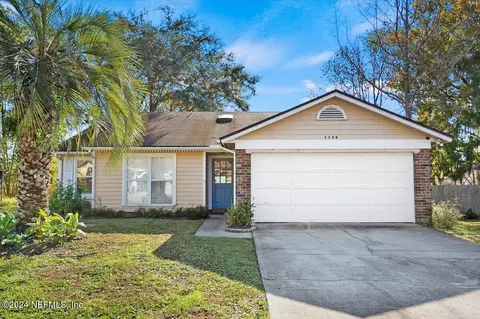 1446 Shearwater Dr, Jacksonville, FL 32218