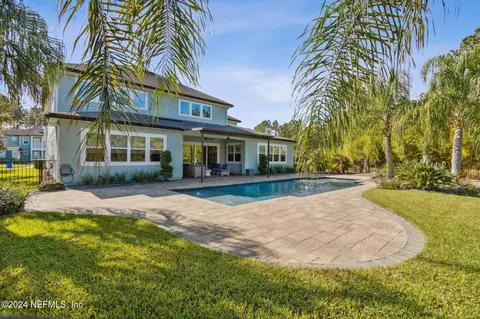 158 Blue Sky Dr, Saint Johns, FL 32259