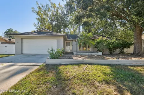 8681 Bishopswood Dr, Jacksonville, FL 32244