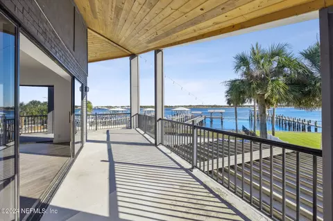 9230 Heckscher Dr, Jacksonville, FL 32226