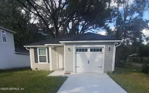8305 Firetower Rd, Jacksonville, FL 32210
